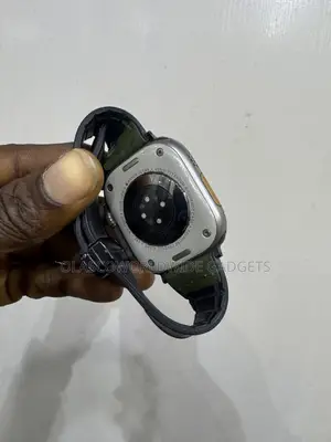 Yankeee Used Apple Watch Ultra 2 49mm Available