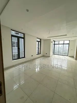 3bdrm Apartment in Lekki Phase 1 for sale