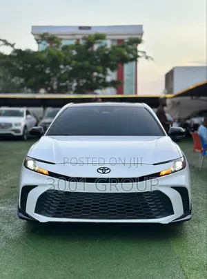 Toyota Camry 2025 White