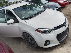 Toyota Corolla 2016 White