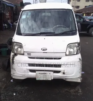 Bus 2020 Silver