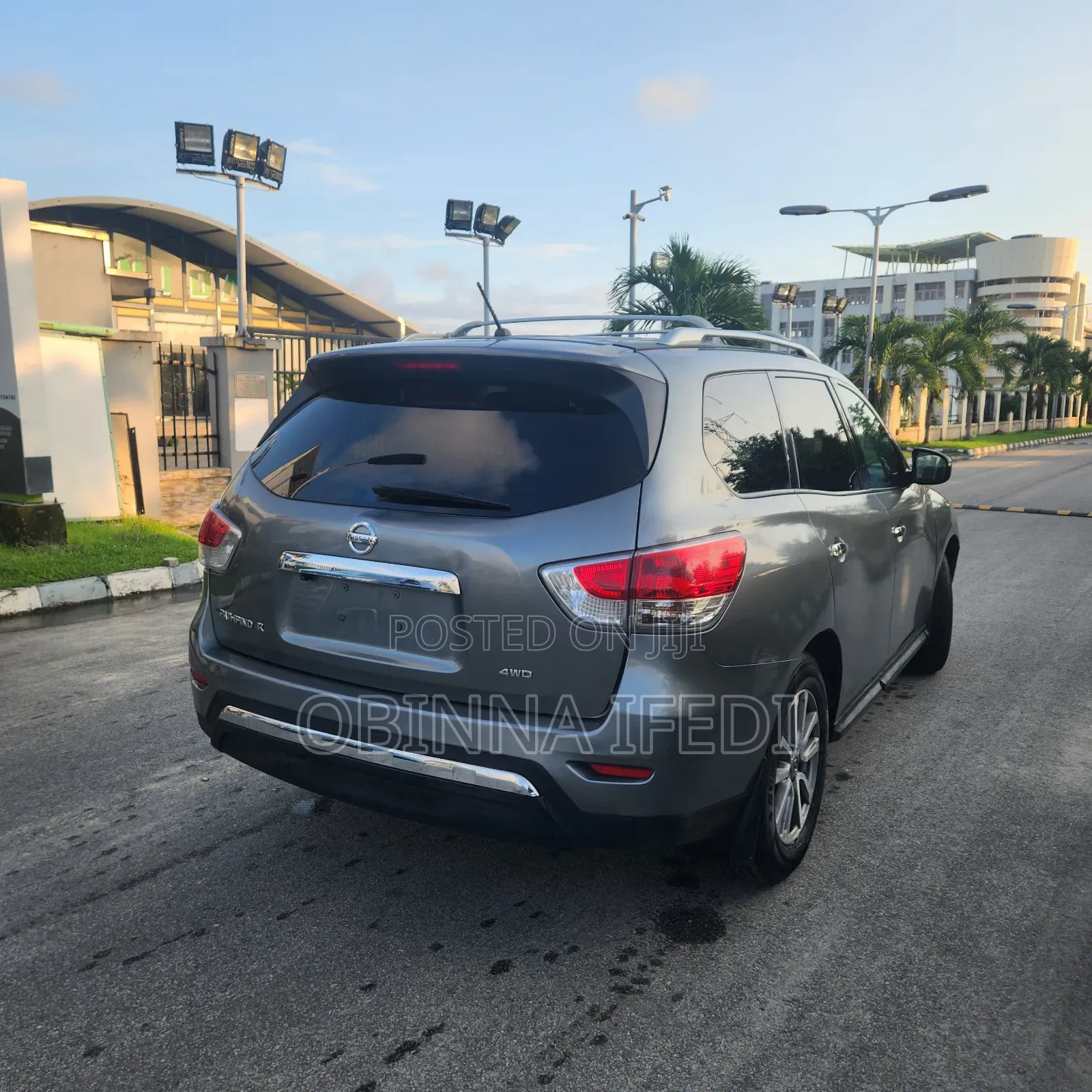 Nissan Pathfinder 2016 Gray