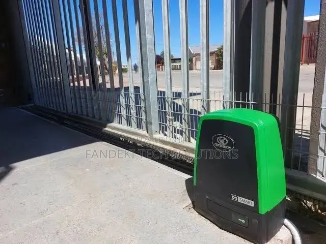 Remote Control Gate Machine (Centurion D5 Smart)