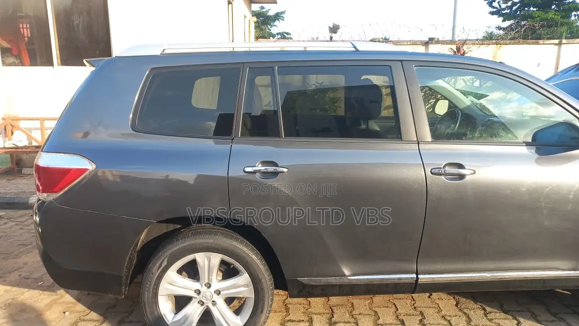 Toyota Highlander 2013 Gray