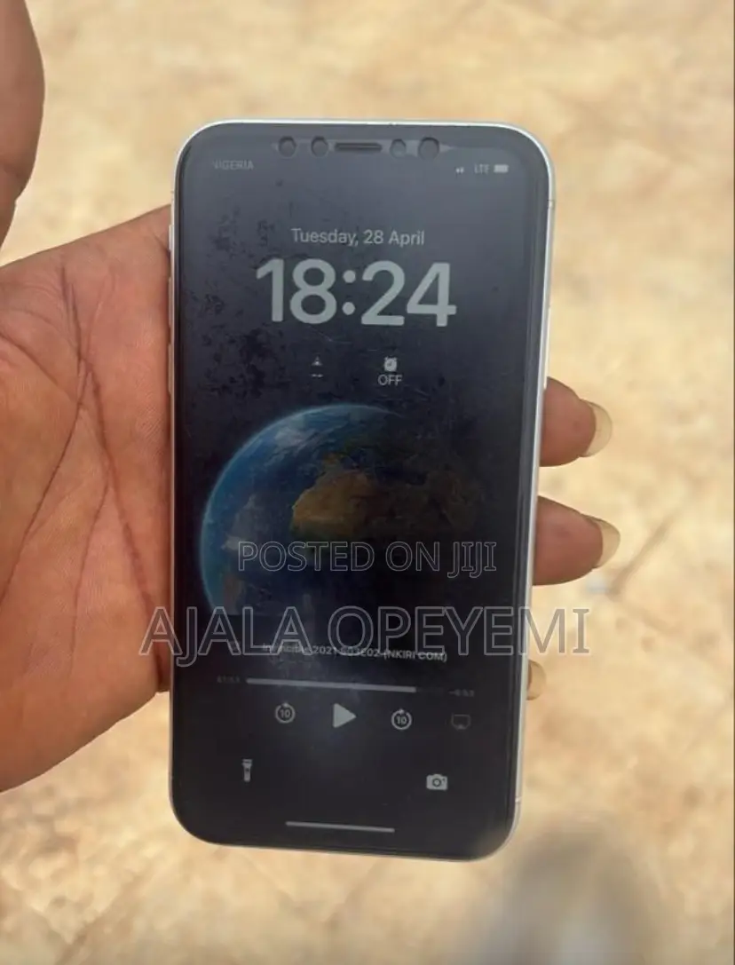 Apple iPhone XR 64 GB Silver