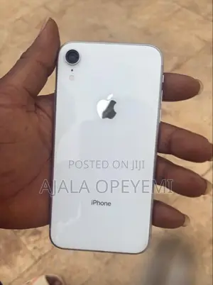 Apple iPhone XR 64 GB Silver