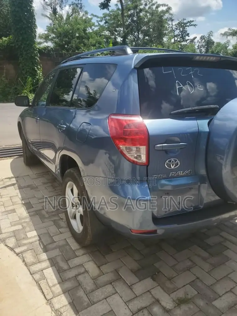 Toyota RAV4 Limited 2008 Blue