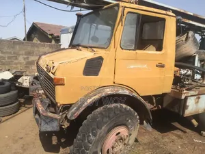 M. Benz Unimog Drilling Truck