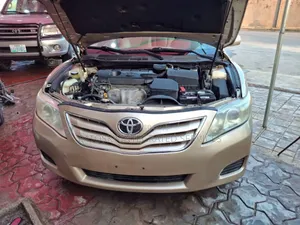 Toyota Camry 2010 Gold