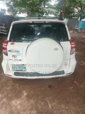 Toyota RAV4 2010 White
