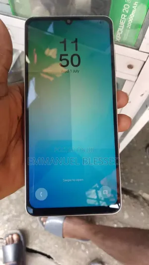 Samsung Galaxy A06 64 GB Gold