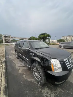 Cadillac Escalade ESV 2010 Black