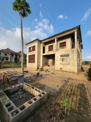 5bdrm House in Galadimawa for sale