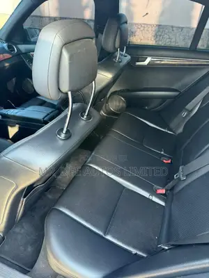 Mercedes-Benz C300 2012 Silver