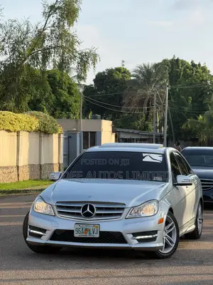 Mercedes-Benz C300 2012 Silver