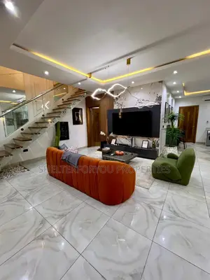 2bdrm Maisonette in Lekki Phase 1 for sale