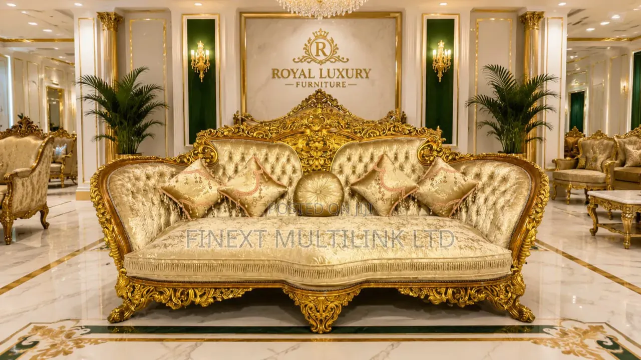 Royal Sofa Settee