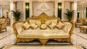 Royal Sofa Settee