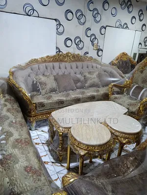 Royal Sofa Settee