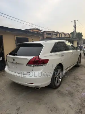 Toyota Venza XLE 4dr Wagon (3.5L 6cyl 6A) 2015 White