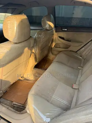 Honda Accord 2005 Gold
