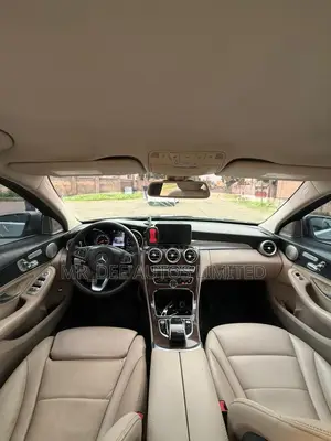 Mercedes-Benz C300 2016 Gray