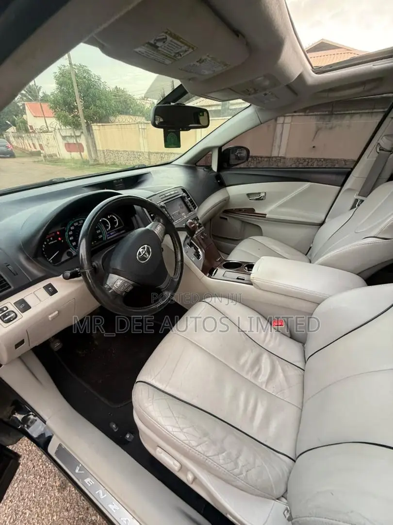Toyota Venza 2011 Black