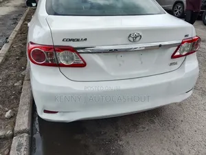 Toyota Corolla 2011 White