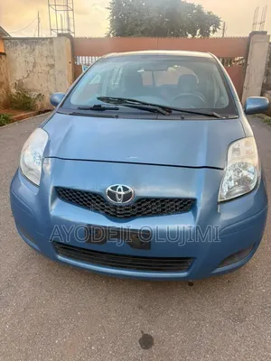 Toyota Yaris 2010 Blue
