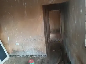 Mini Flat in Unity Avenue, Agric for rent