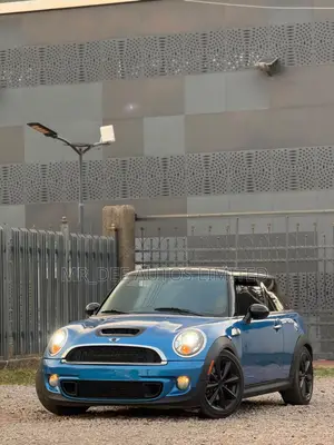 Mini Cooper 2011 Blue