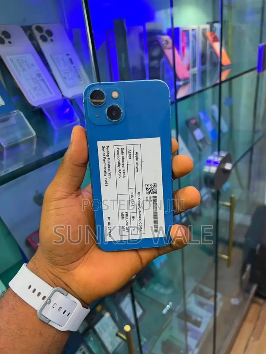 New Apple iPhone 13 128 GB Blue
