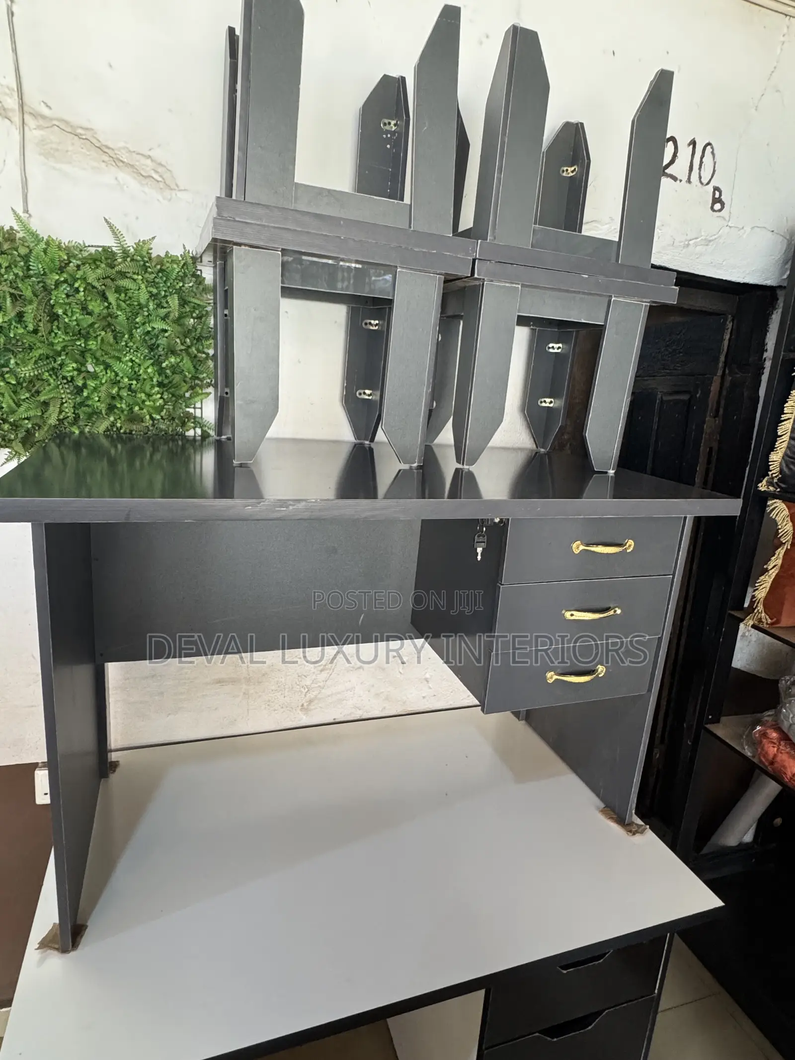 4 Ft Office Table for Tech and Content
