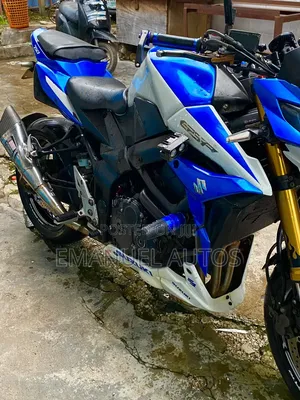 Suzuki GSR 2015 Blue
