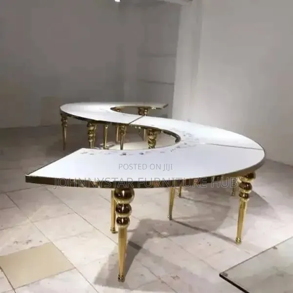 Royal Gold Event Table