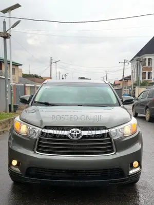 Toyota Highlander Limited 4dr SUV (3.5L 6cyl 6A) 2015 Green