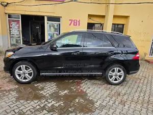 Mercedes-Benz M Class ML350 4MATIC 4dr SUV AWD (3.5L 6cyl 7A) 2014