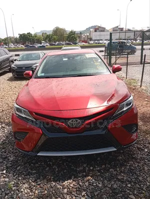 Toyota Camry SE (2.5L 4cyl 8A) 2019 Red