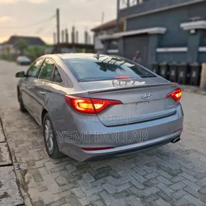 Hyundai Sonata Limited Sedan FWD (2.4L 4cyl 6A) 2017 Gray