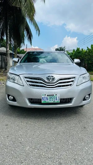 Toyota Camry 2009 Silver