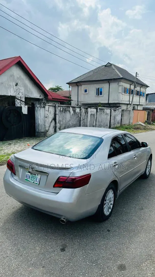 Toyota Camry 2009 Silver