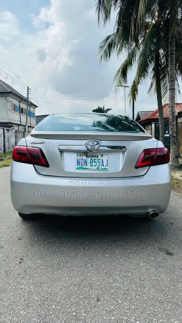 Toyota Camry 2009 Silver