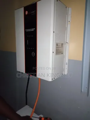 Hybrid Inverters for Home Business Solar Systems