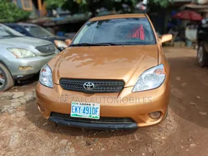 Toyota Matrix 2005 Gold