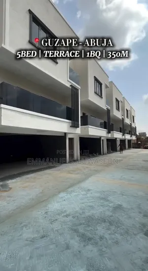 5bdrm Townhouse/Terrace in Guzape District for sale