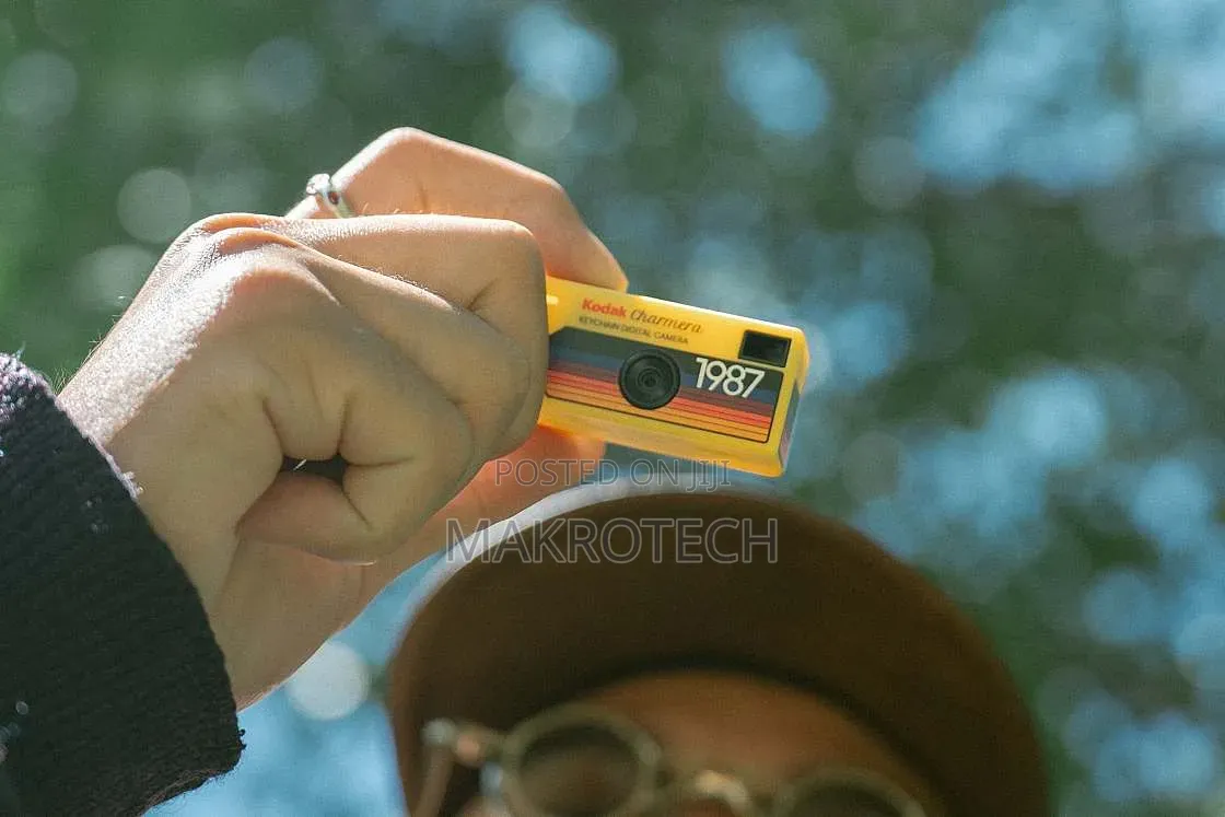 Kodak 1987 Charmera Keychain Digital Camera