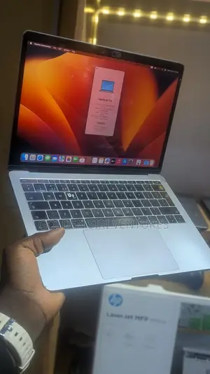 Laptop Apple MacBook Pro 2017 8GB Intel Core i5 SSD 256GB