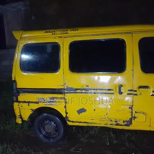Suzuki Every 2004 Yellow