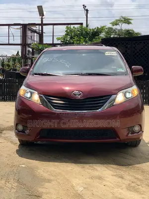Toyota Sienna LE 7 Passenger Mobility 2011 Red