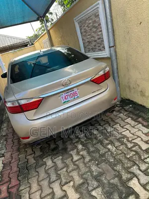 Lexus ES 2015 Gold